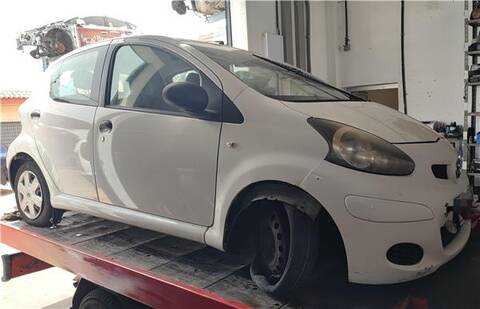 Foto 2ª: Rejilla Delantera Toyota Aygo 1.0 BASICO [1.0 LTR. 50KW CAT] [1KR-FE]