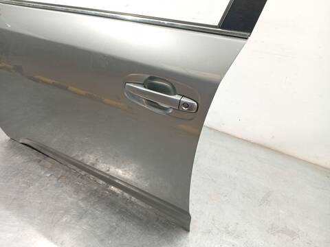 Foto 3ª: Puerta Delantera Izquierda Toyota Avensis 2.0 D-4D ADT270_) 124CV 91KW [1AD] (2014)