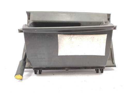 Foto 3ª: Guantera Toyota Rav4 197CV [2AR] (2017)