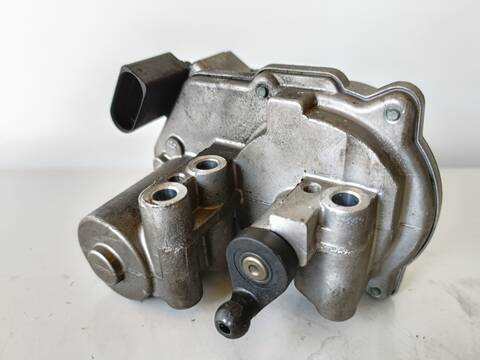 Foto 3ª: Caja Mariposa Audi A4 3.0 TDI QUATTRO 171KW) 232CV (2001)