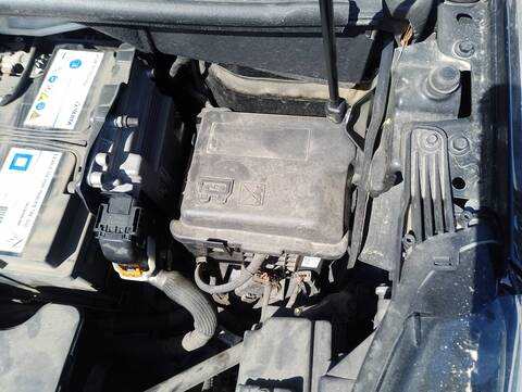 Foto 3ª: Caja Reles Fusibles Opel Crossland DESIGN LINE 102CV 75KW [DV5RD OPT. YH01] (2019)