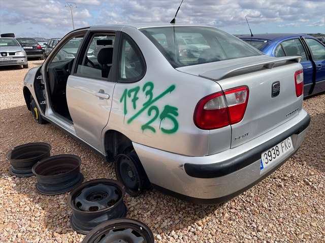 Foto 2ª: Paragolpes Trasero Seat Cordoba 1.4 G 60cv [AKK] (1999)