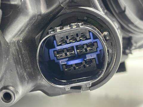 Foto 3ª: Faro Izquierdo Kia Rio G4LA (2016)