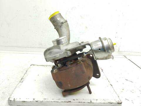 Foto 3ª: Turbocompresor Nissan Primera ACENTA BERLINA 120CV 88KW [F9Q] (2001)