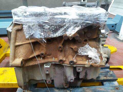 Foto 3ª: Bloque Motor Dacia Duster 1.5 DCI 4X4 HSMC HSMD) 110CV 81KW [K9K 858,K9K 898] (2012)