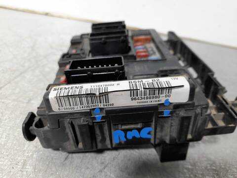 Foto 2ª: Caja Reles Fusibles Citroen Xsara 1.6 HDI CAT 9HY - DV6TED4) PICASSO 109CV 80KW (2008)