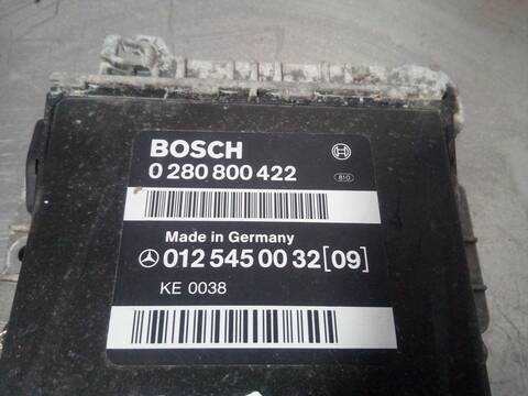 Foto 3ª: Centralita Motor ECU Mercedes Clase E 180 E-24 300 124.031) BERLINA 220CV 162KW [M104981] (1992)