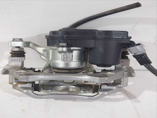 Foto 3ª: Pinza Freno Trasera Izquierdo Toyota Corolla 1.8 HYBRID ZWE211) 122CV 90KW [2ZR-FXE] (2020)