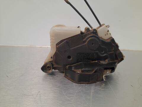 Foto 2ª: Cerradura Puerta Delantera Derecha Toyota Yaris ACTIVE 90CV 66KW [1NDTV] (2011)