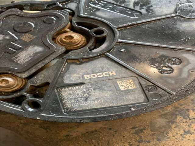 Foto 3ª: Deposito AdBlue Nissan NP300 2.3 DCI164CV 0CV [YS23DDT] (2017)