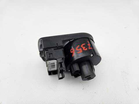 Foto 4ª: Mando Luces Audi A3 2.0 TDI AMBITION 103KW) 140CV [CFFB] (2011)