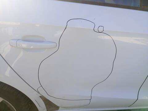 Foto 3ª: Puerta Trasera Derecha Audi A1 AMBITION 105CV 77KW [CAY] (2012)