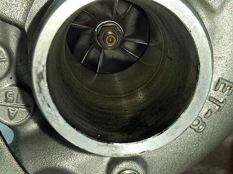 Foto 3ª: Turbocompresor Dacia Sandero H4B400 (2014)