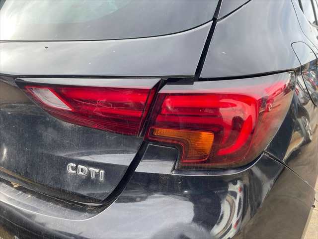 Foto 3ª: Piloto Trasero Derecho Opel Astra 1.6 CDTI 136cv [B16DTH] (2018)