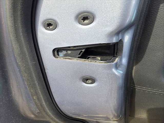 Foto 1ª: Cerradura Puerta Trasera Izquierda Land Rover Freelander XS TD4 152CV 112KW (2007)