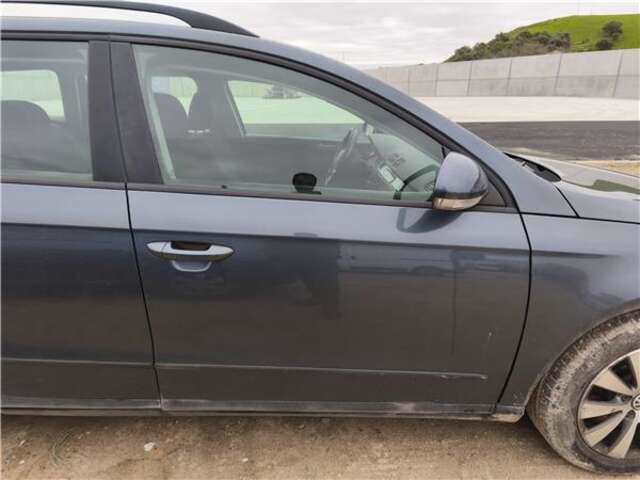 Puerta Delantera Derecha Volkswagen Passat 2.0 EDITION PLUS [2.0 LTR. - 103 KW TDI]