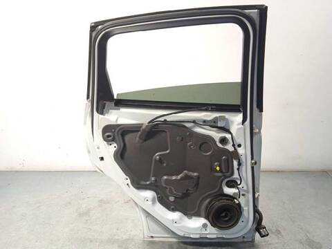 Foto 4ª: Puerta Trasera Izquierda Ford C Max 1.6 TDCI CAT 115CV 85KW [T1DA] (2013)