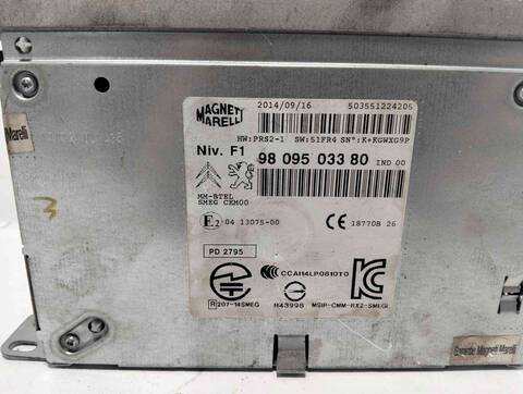 Foto 2ª: Sistema Audio Radio CD Peugeot 2008 ACCESS 1 12V E 82CV (2013)