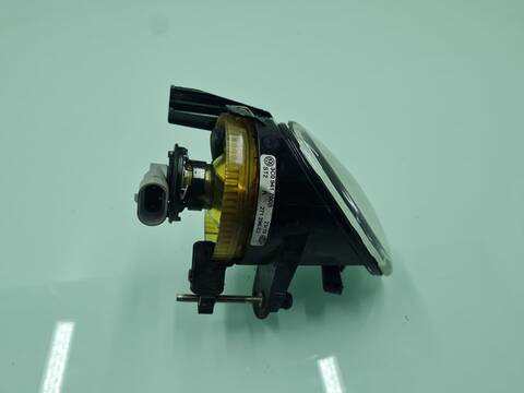 Foto 2ª: Faro Antiniebla Delantero Derecho Volkswagen Passat 2.0 TDI BERLINA 140CV 103KW [CBA] (2010)