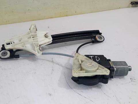 Elevalunas Manual Trasero Derecho Volkswagen Polo A-POLO 75CV