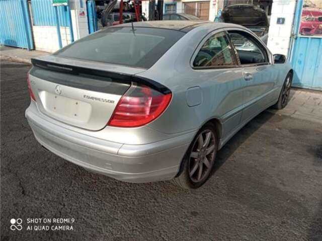 Foto 2ª: Cerradura Capot Mercedes Clase C 160 2.0 C 200 COMPRESSOR (203.745) [2.0 LTR. - 120 KW COMPRESOR CAT] [M 111.955]