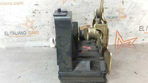 Foto 4ª: Cerradura Puerta Trasera Derecha Ford Transit FT 280 2.0 CORTO 86CV 63KW [F3FA] (2005)