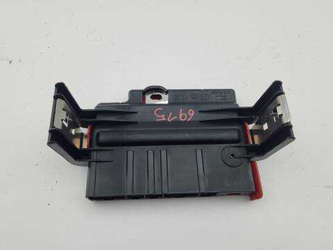 Caja Reles Fusibles Bmw X1 SDRIVE 18D 143CV 105KW