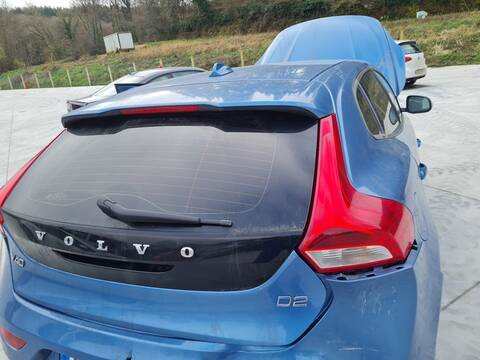 Foto 2ª: Portón Volvo V40 KINETIC 120CV 88KW [D4204T8] (2016)