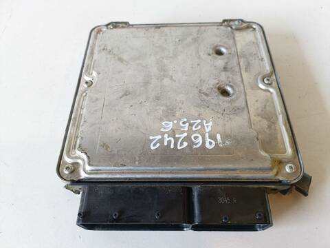 Foto 3ª: Centralita Motor ECU Audi A4 2.0 TDI 16V 103KW) 140CV (2004)