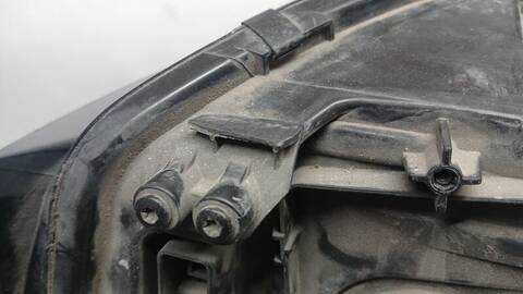 Foto 3ª: Faro Derecho Audi A4 BASICO 143CV 105KW [CAG] (2008)