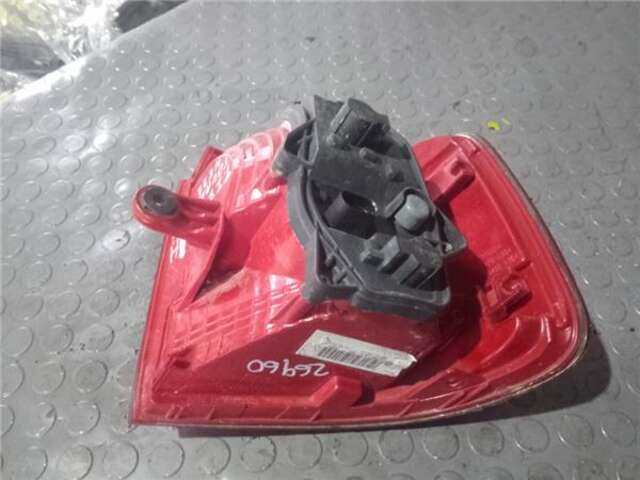 Foto 3ª: Piloto Trasero Izquierdo Volkswagen Touran 1.6 ADVANCE BLUEMOTION [1.6 LTR. - 77 KW TDI DPF] [CAYC]