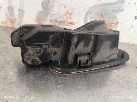 Foto 4ª: Tapa Exterior Combustible Peugeot Expert ASPHALT STANDARD 119CV 88KW FURGON [YHV] (2023)