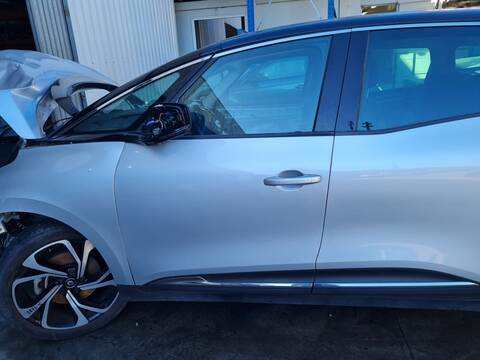 Puerta Delantera Izquierda Renault Scenic ZEN 158CV GRAN