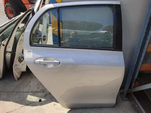 Foto 1ª: Puerta Trasera Derecha Toyota Yaris 1.4 D4D 90CV [1ND-TV] (2007)