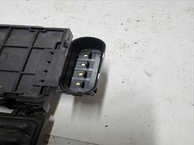 Foto 3ª: Caja Reles Fusibles Seat Arosa AER (1998)