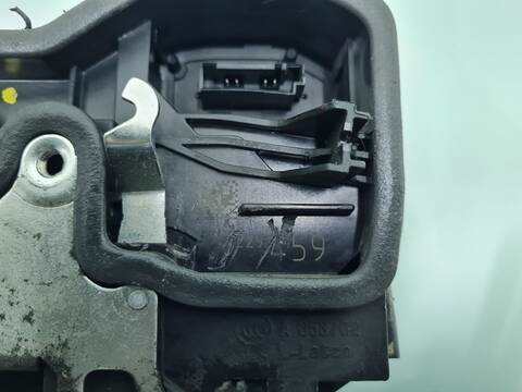 Foto 3ª: Cerradura Puerta Trasera Izquierda Bmw Serie 1 114 118D 143CV 105KW [N47D20C] (2012)