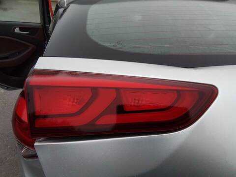 Piloto Portón Izquierdo Hyundai i20 1.2 16V CAT 84CV 62KW