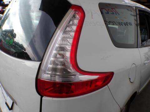 Foto 1ª: Piloto Trasero Derecho Renault Scenic K9K J8 (2011)