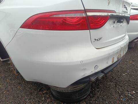Foto 2ª: Paragolpes Trasero Jaguar XF PURE 179CV 132KW (2015)