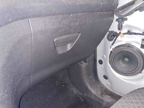 Guantera Ford Transit COMBI AMBIENTE 101CV 74KW