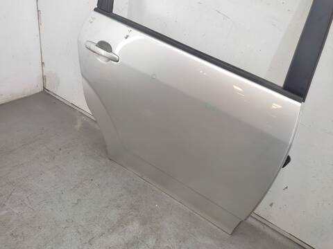 Foto 2ª: Puerta Trasera Derecha Toyota Corolla 1.8 ZNR11_) 129CV 95KW [1ZZ-FE] (2004)
