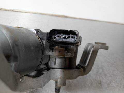 Foto 2ª: Motor Limpia Delantero Kia Carens BASIC 116CV 85KW [D4FD] (2016)