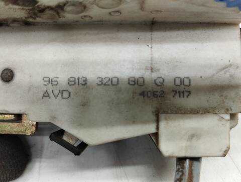 Foto 3ª: Cerradura Puerta Delantera Derecha Citroen C4 2.0 HDI FAP CAT RHR - DW10BTED4) BERLINA 136CV 100KW (2006)