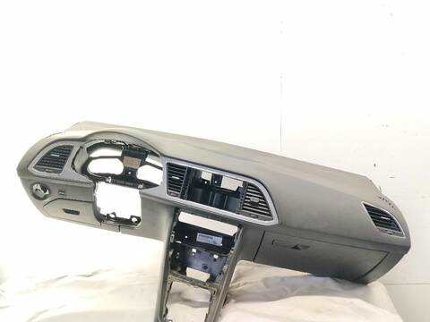 Foto 1ª: Salpicadero Seat Leon 1.6 TDI 105CV (2012)