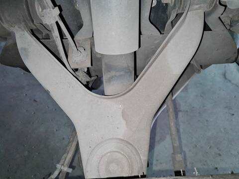 Brazo Suspension Delantero Derecho Iveco Daily NATURALPOWER 35S14 35C14 40C14 50C14 60C14 65C14 ... 136CV 100KW FURGONETA