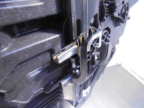 Foto 2ª: Elevalunas Manual Trasero Derecho Ford Puma HYBRID ST-LINE 125CV 92KW [B7JB] (2020)