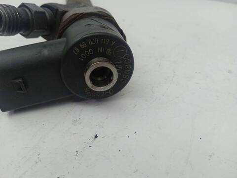 Foto 2ª: Inyectores Mercedes Clase E 180 270 CDI 210.016) BERLINA 170CV 125KW [612961] (2000)