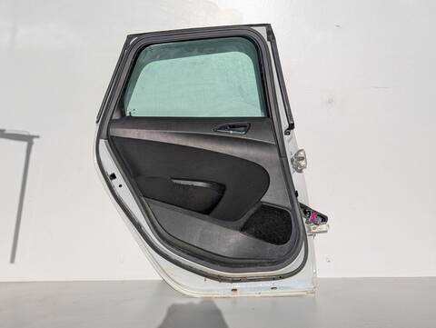 Foto 2ª: Puerta Trasera Izquierda Opel Astra SELECTIVE 110CV 81KW (2015)