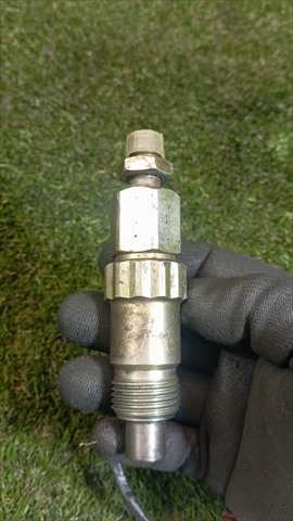 Foto 4ª: Inyectores Nissan Patrol 2.8 TD Y61 TD6 [RD28ETI] (1999)