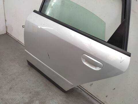 Foto 2ª: Puerta Trasera Izquierda Audi A4 2.0 TFSI 170CV 125KW